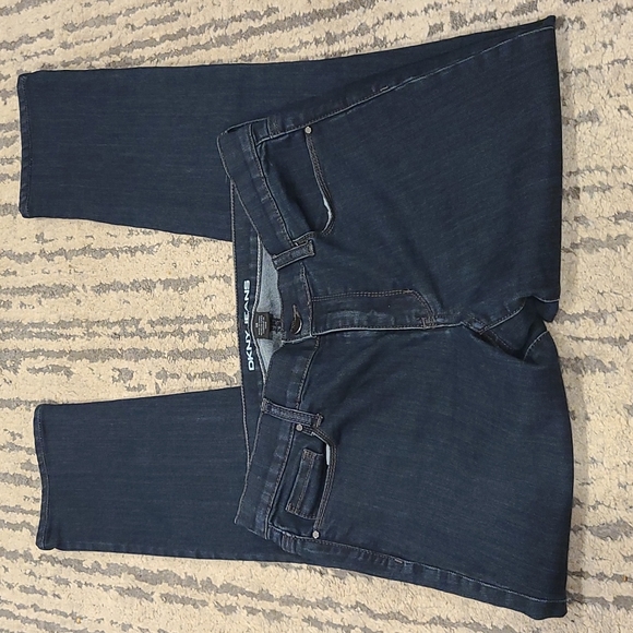 DKNY Jeans Women's Mid Rise Skinny Soho Jeans Dark Rinse - Picture 4 of 8